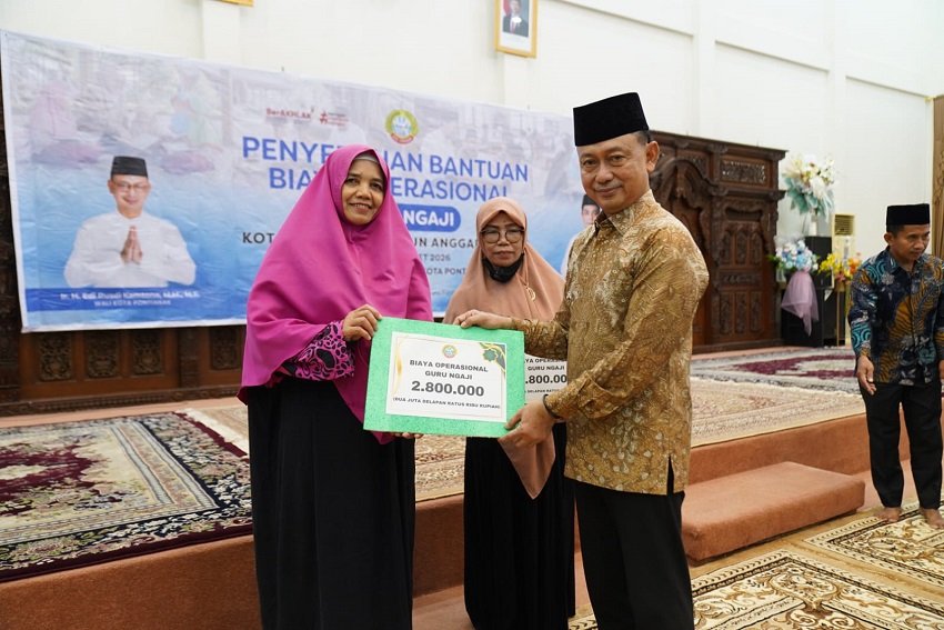 40 Tahun Mengabdi, Guru Ngaji 80 Tahun Terharu Terima Apresiasi Pemkot Pontianak