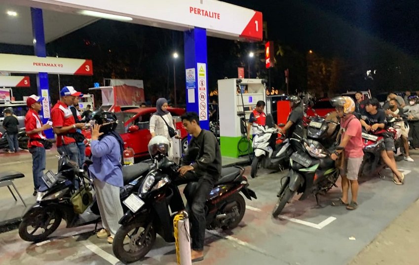 Antisipasi Lonjakan BBM, Pertamina Operasikan Terminal Pontianak 24 Jam untuk Urai Antrean