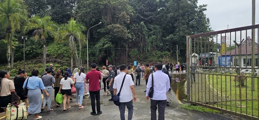 KJRI Kuching Dampingi Pemulangan 171 WNI Bermasalah Dari Sarawak Malaysia