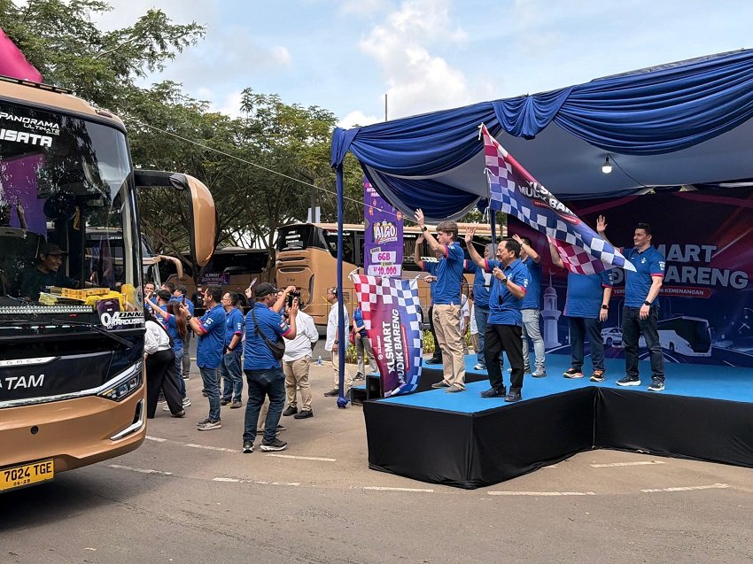 Mudik Gratis Perdana Pasca Merger, XLSMART Berangkatkan 700 Peserta ke Berbagai Daerah