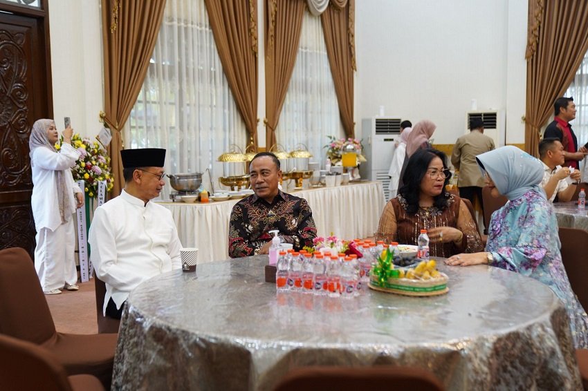 Open House Lebaran di Pontianak, Hangatkan Silaturahmi dan Dekatkan Warga dengan Pemimpinnya