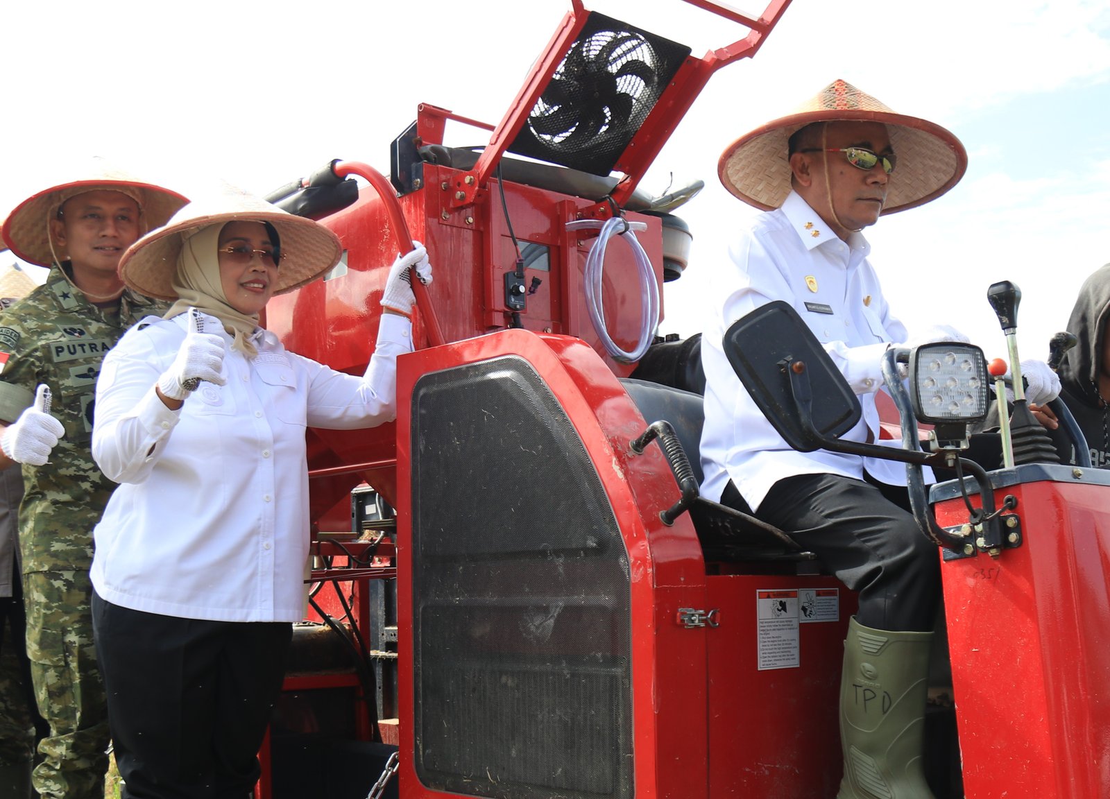 Pemprov Kalbar Targetkan Produksi Padi Secara Mandiri Untuk Memenuhi Kebutuhan Masyarakat