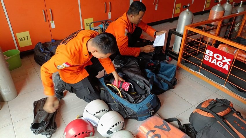 Penumpang KM Swadesi Terjatuh di Sungai Kapuas, Tim SAR Gabungan Sisir Lokasi Hingga Meluas