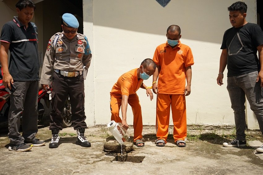 Polres Bengkayang Musnahkan 10,04 Gram Sabu, Dua Pengedar Asal Pontianak Dibekuk