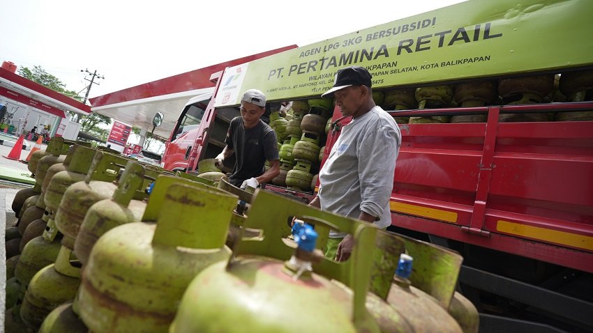 PT Pertamina Patra Niaga Regional Kalimantan Tambah 890 Ton LPG 3 Kg dan Gelar Operasi Pasar