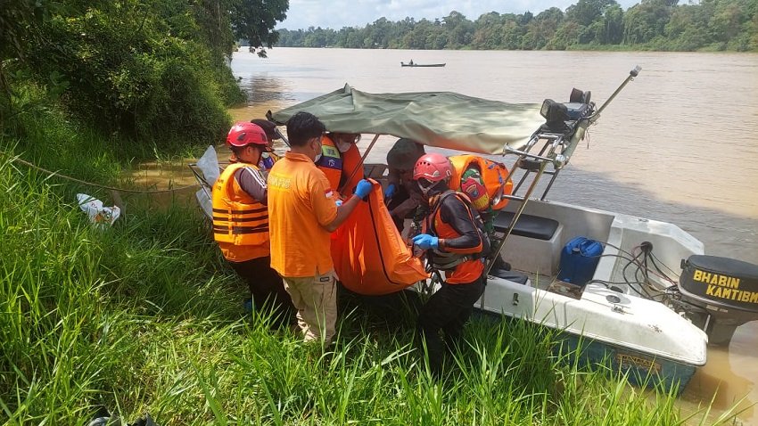 Remaja 14 Tahun yang Tenggelam di Sungai Pinoh Melawi Ditemukan Meninggal Dunia