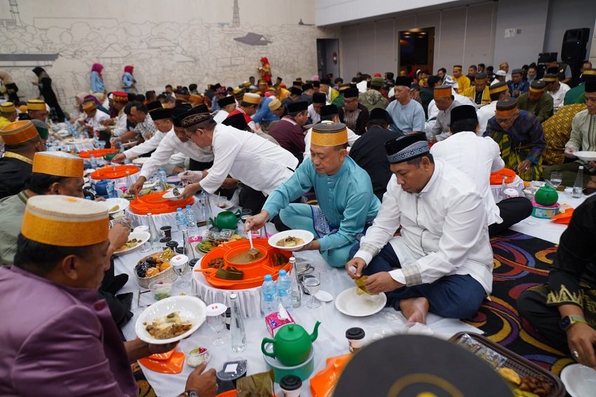Tudang Manre Sipulung Warnai Ramadan di Pontianak, Tradisi Bugis Pererat Kebersamaan Lintas Komunita