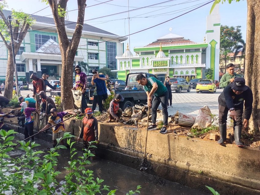 Wali Kota Edi Ingatkan ASN Pontianak, Lingkungan Kerja Bersih Kunci Tingkatkan Produktivitas